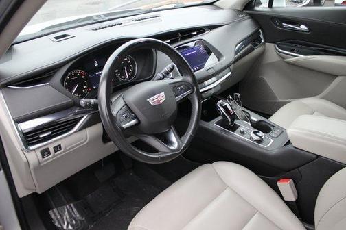 2020 Cadillac XT4 Luxury