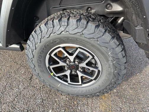 Black Clearcoat 2026 Jeep Wrangler Rubicon