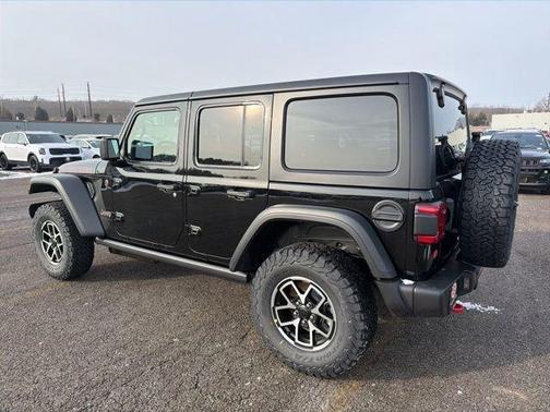 Black Clearcoat 2026 Jeep Wrangler Rubicon