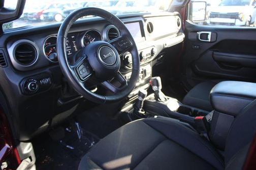 2021 Jeep Gladiator Sport