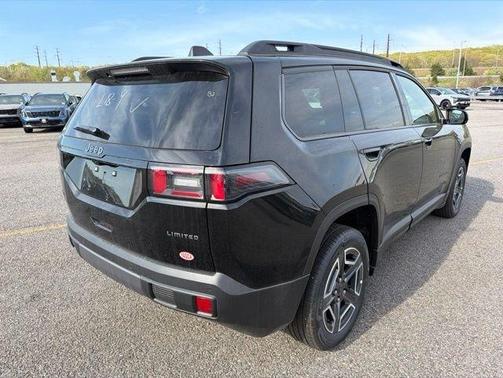 Diamond Black 2026 Jeep Cherokee LAREDO/LIMITED