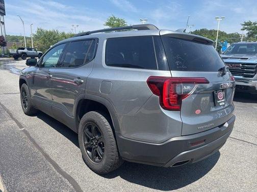 2023 GMC Acadia AT4