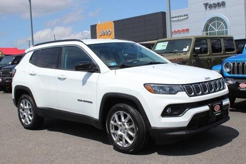 2022 Jeep Compass Latitude Lux
