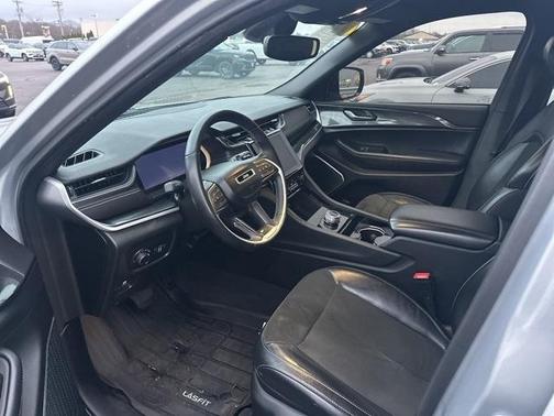 2021 Jeep Grand Cherokee L Laredo