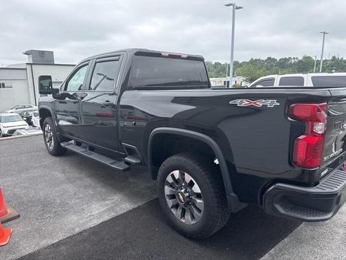 2024 Chevrolet Silverado 2500 Custom