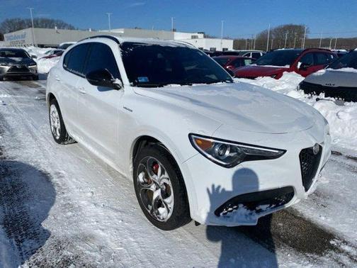 2023 Alfa Romeo Stelvio Veloce