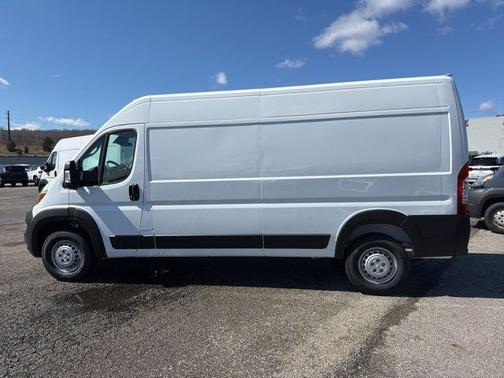 Bright White Clearcoat 2026 RAM ProMaster 2500 High Roof