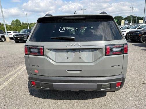 Sting Gray Clearcoat 2026 Jeep Cherokee LAREDO/LIMITED