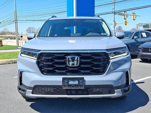 Sonic Gray Pearl 2024 Honda Pilot