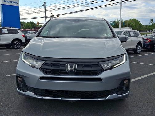 Solar Silver Metallic 2025 Honda Odyssey