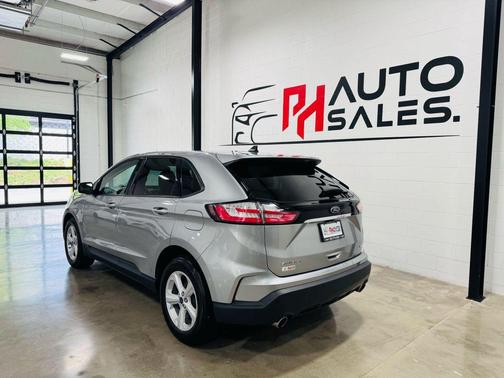 2020 Ford Edge SE