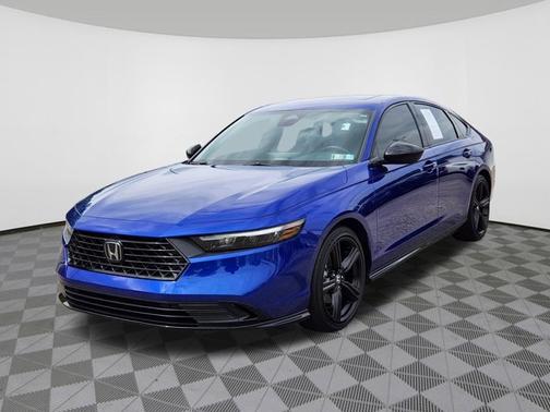 Still Night Pearl 2025 Honda Accord Hybrid Sport-L