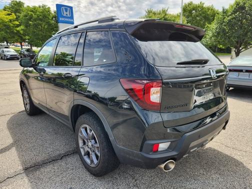 Crystal Black Pearl 2024 Honda Passport TrailSport
