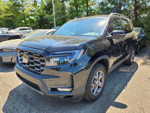 Crystal Black Pearl 2024 Honda Passport TrailSport