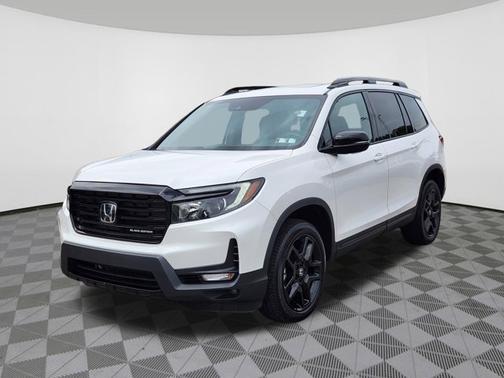 Platinum White Pearl 2024 Honda Passport Black Edition