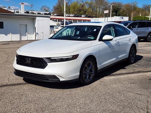 Platinum White Pearl 2023 Honda Accord EX