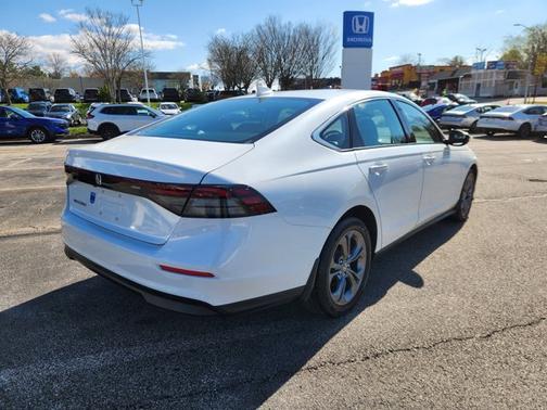 Platinum White Pearl 2023 Honda Accord EX