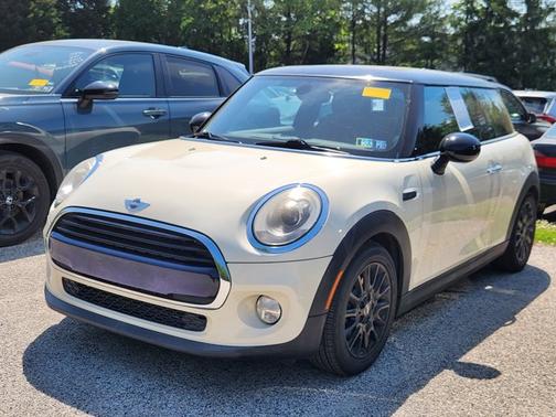 Pepper White 2017 MINI Hardtop Cooper