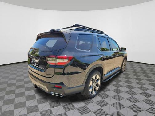Crystal Black Pearl 2026 Honda Pilot Elite