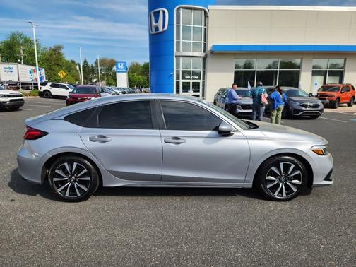 2022 Honda Civic EX-L