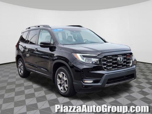 Crystal Black Pearl 2023 Honda Passport TrailSport