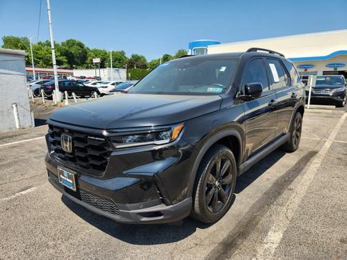 Crystal Black Pearl 2025 Honda Pilot Black Edition