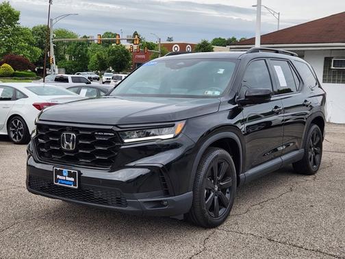 Crystal Black Pearl 2025 Honda Pilot Black Edition