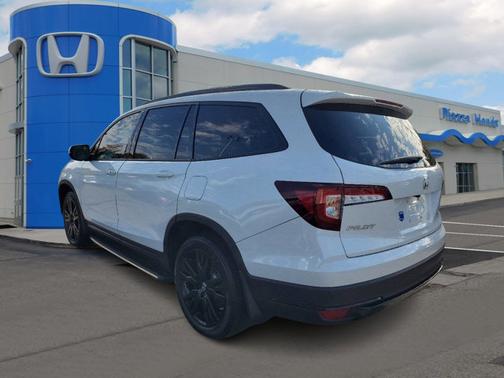 Photo 3 of 36 of 2021 Honda Pilot Black Edition