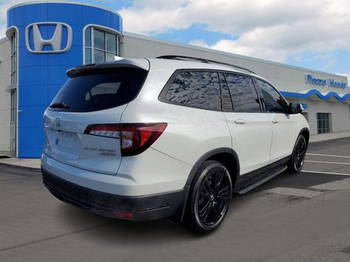 Photo 4 of 36 of 2021 Honda Pilot Black Edition