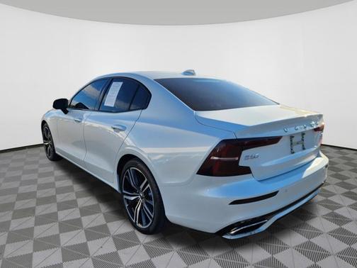 2019 Volvo S60 R-Design