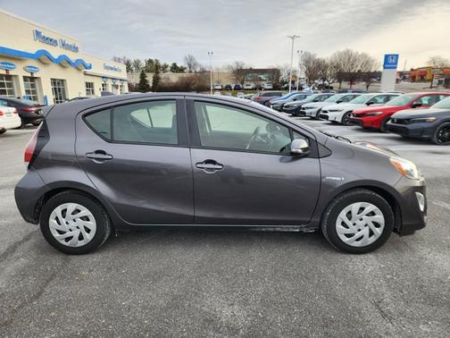 2016 Toyota Prius c Two