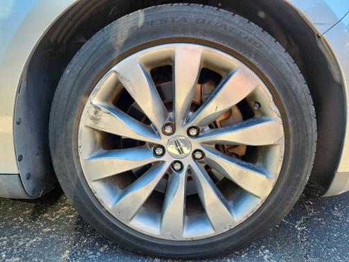 2013 Lincoln MKS Base