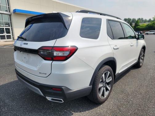 2025 Honda Pilot Elite
