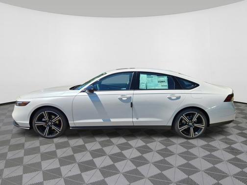 Platinum White Pearl 2026 Honda Accord SE