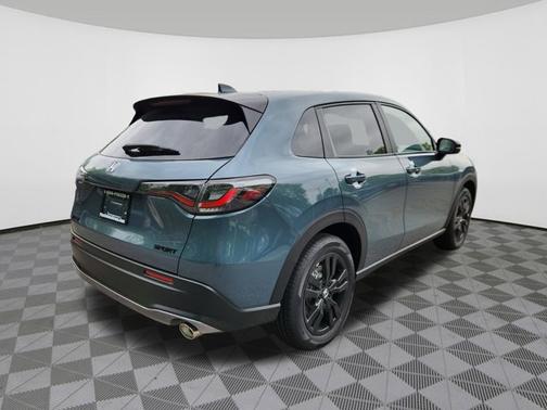 Nordic Forest Pearl 2026 Honda HR-V Sport