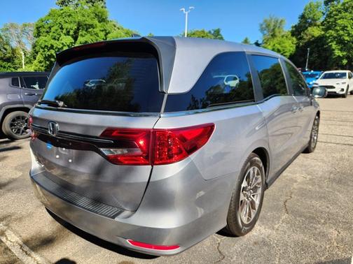 Lunar Silver Metallic 2023 Honda Odyssey EX-L