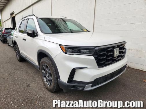Platinum White Pearl 2024 Honda Pilot TrailSport