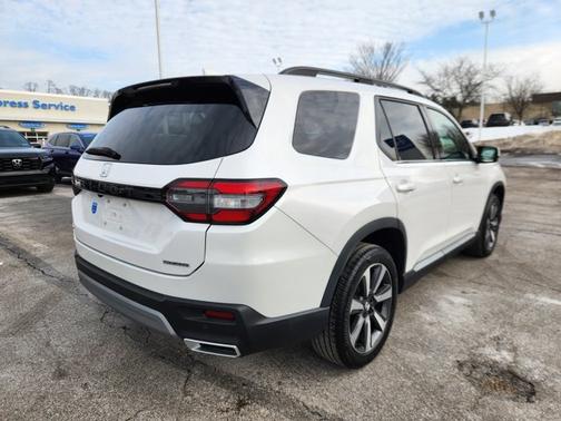 2023 Honda Pilot Touring
