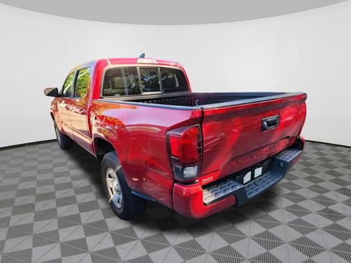 Barcelona Red Metallic 2022 Toyota Tacoma SR