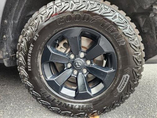 Diamond Black Crystal Pearlcoat 2020 RAM 1500 Rebel