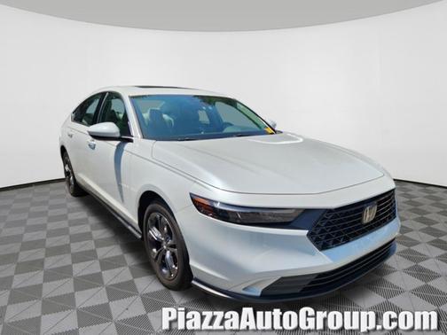 Platinum White Pearl 2023 Honda Accord EX