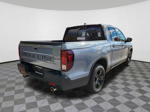 2026 Honda Ridgeline Black Edition Two-Tone