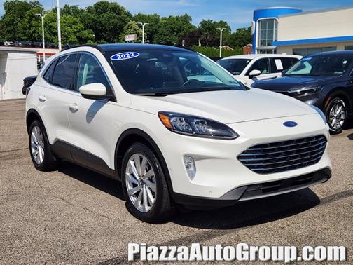 Star White Metallic Tri Coat 2022 Ford Escape Titanium