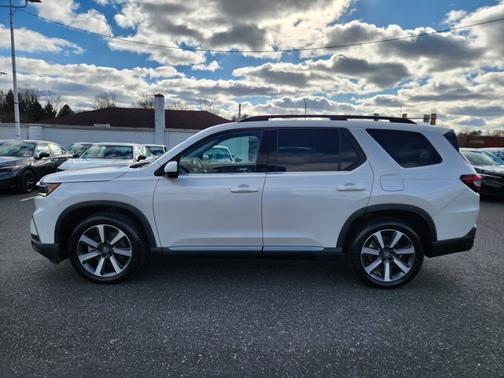 2023 Honda Pilot Touring
