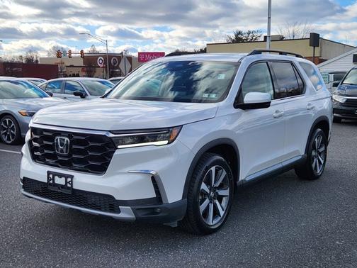 2023 Honda Pilot Touring