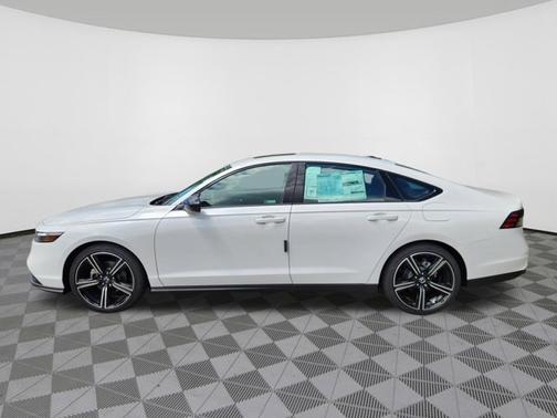 Platinum White Pearl 2026 Honda Accord SE