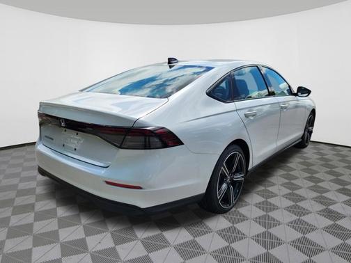 Platinum White Pearl 2026 Honda Accord SE
