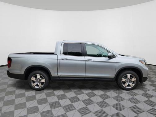 Solar Silver Metallic 2026 Honda Ridgeline RTL