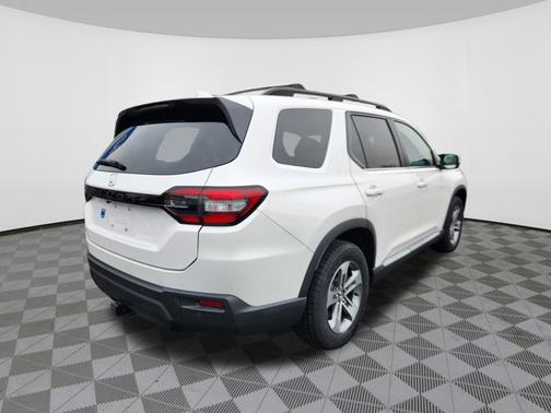 2023 Honda Pilot EX-L 8 Passenger