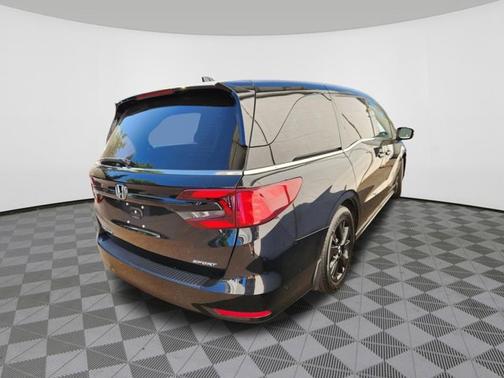 Crystal Black Pearl 2023 Honda Odyssey Sport